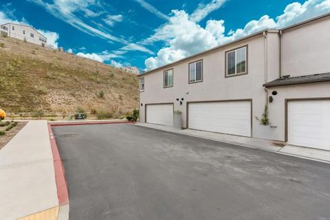 Tiny photo for 319 Minneola Place, Fallbrook, CA 92028 (MLS # NDP2510276)