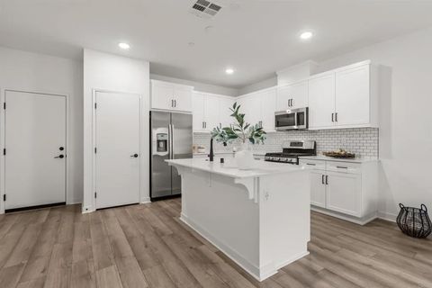 Tiny photo for 319 Minneola Place, Fallbrook, CA 92028 (MLS # NDP2510276)