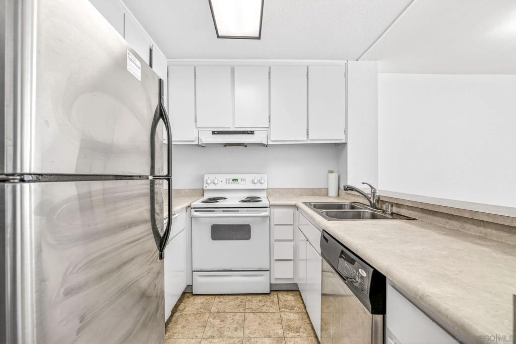 Photo of 4060 Huerfano Ave #237, San Diego, CA 92117 (MLS # 260010345)