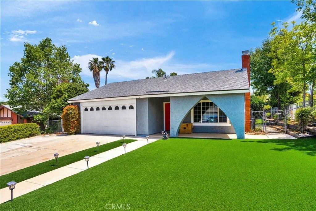 Photo of 2393 Mesquite Lane, Corona, CA 92882 (MLS # SW26091524)