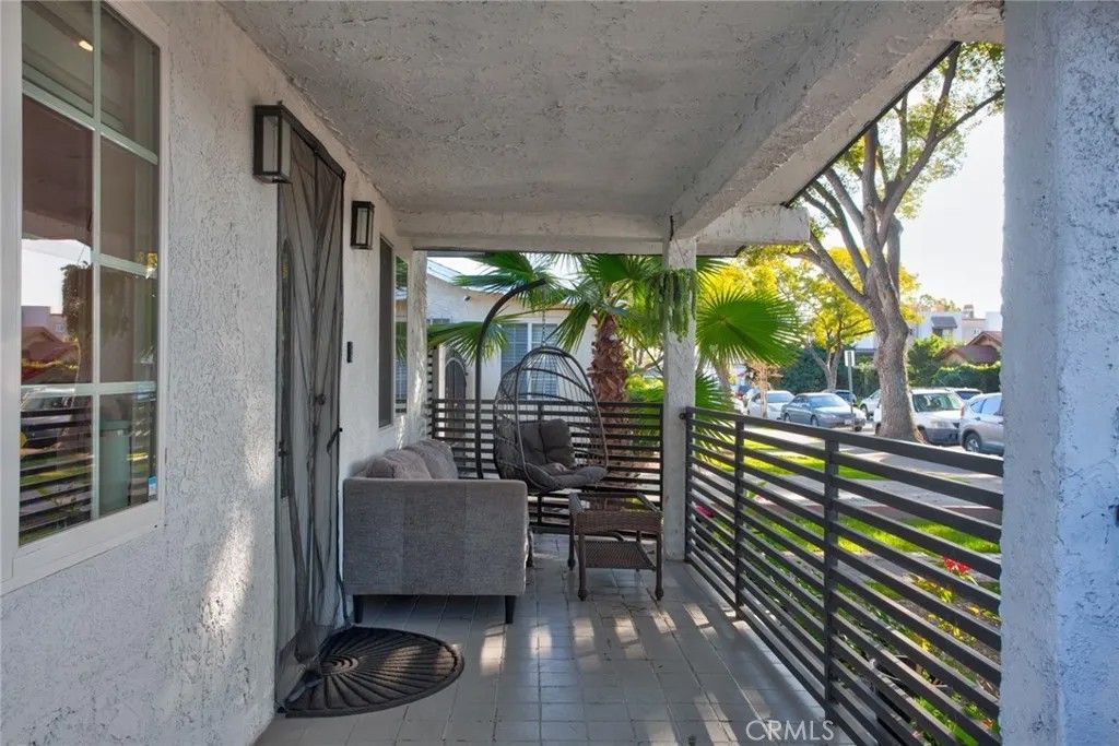 Photo of 1010 Mariposa St, Glendale, CA 91205 (MLS # SR26023490)