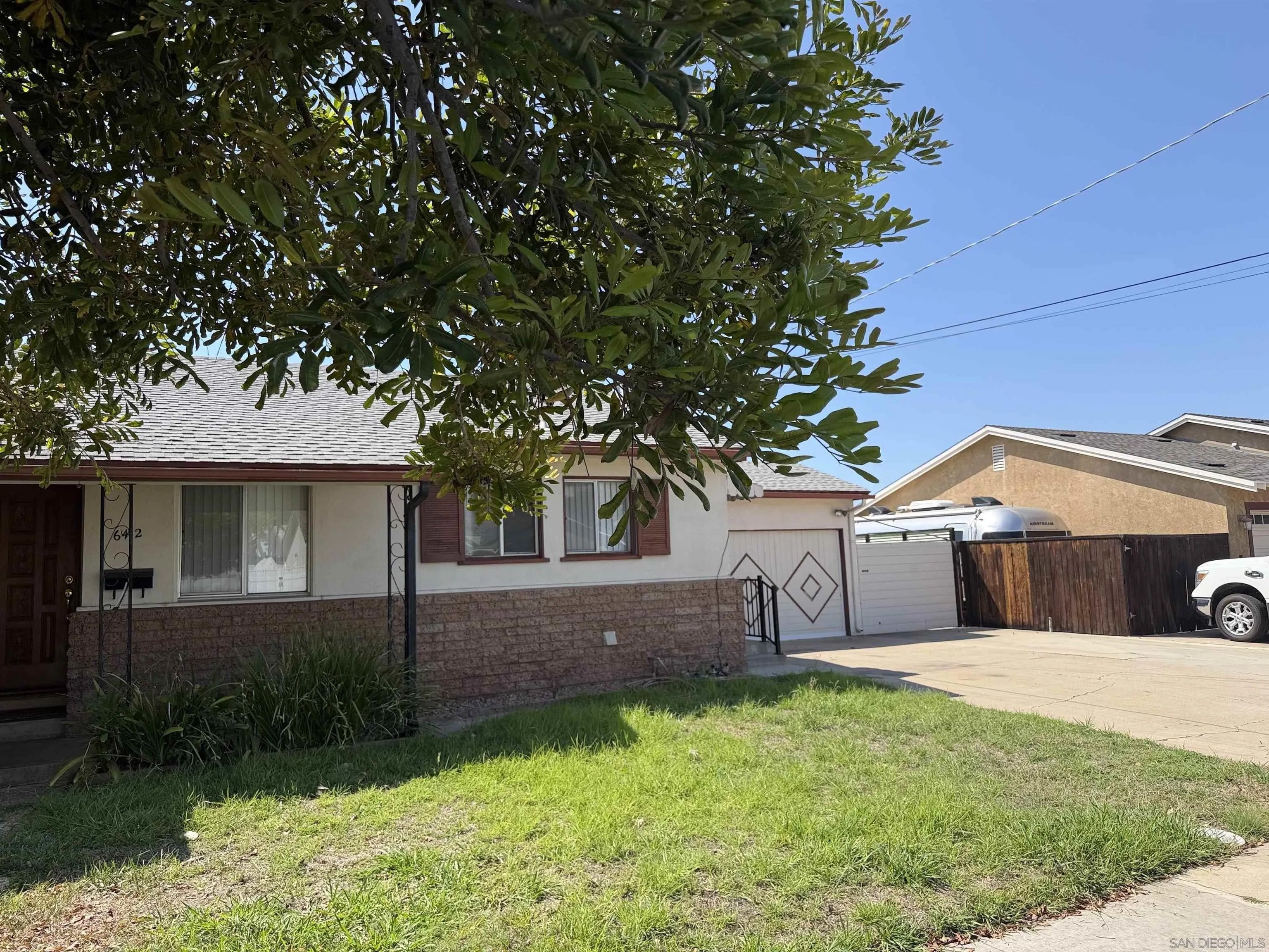 6412 Clara Lee Avenue