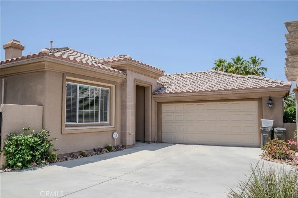 Photo of 41 Vista Mirage Way, Rancho Mirage, CA 92270 (MLS # SR26001783)