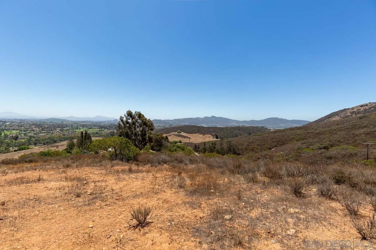 N Twin Oaks Valley Rd 0