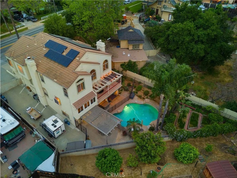 334 Lakeside