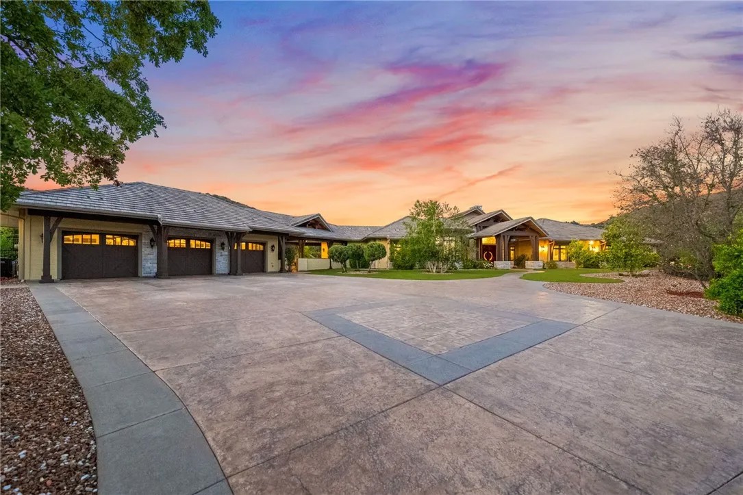 45166 Oak Manor Court