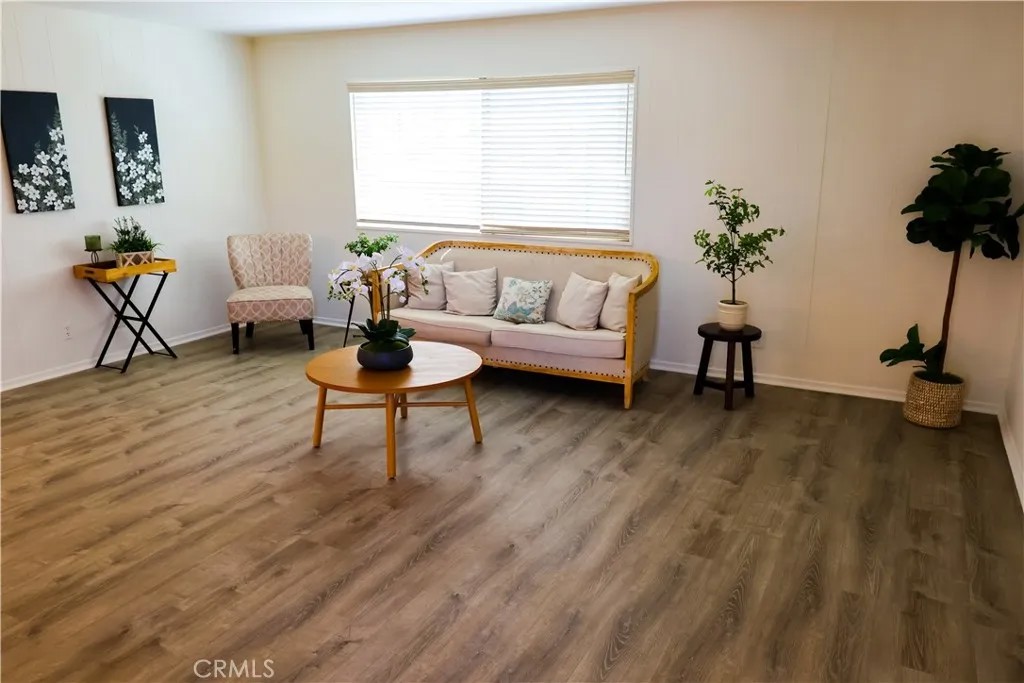 26015 Narbonne Avenue 14