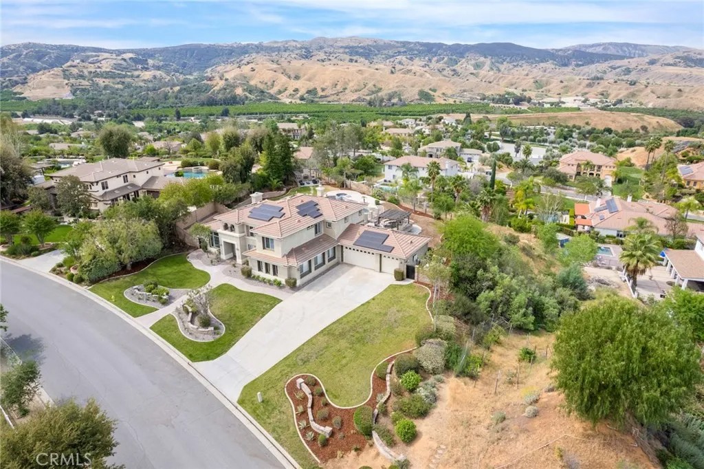 1910 Mesa View Lane