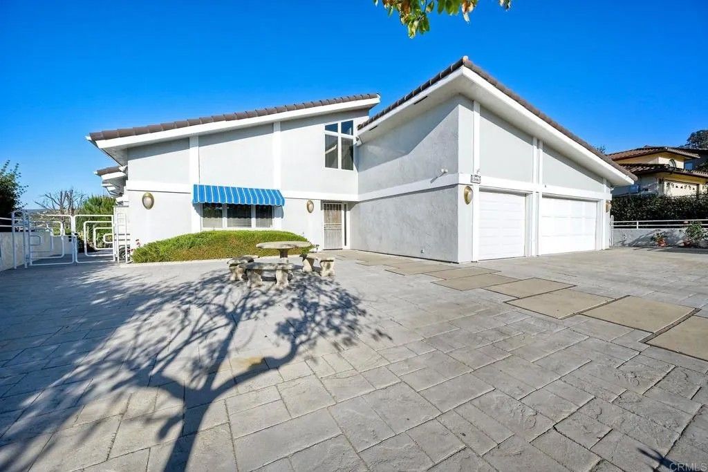 Photo of 15663 Vista Vicente Drive, Ramona, CA 92065 (MLS # NDP2602650)