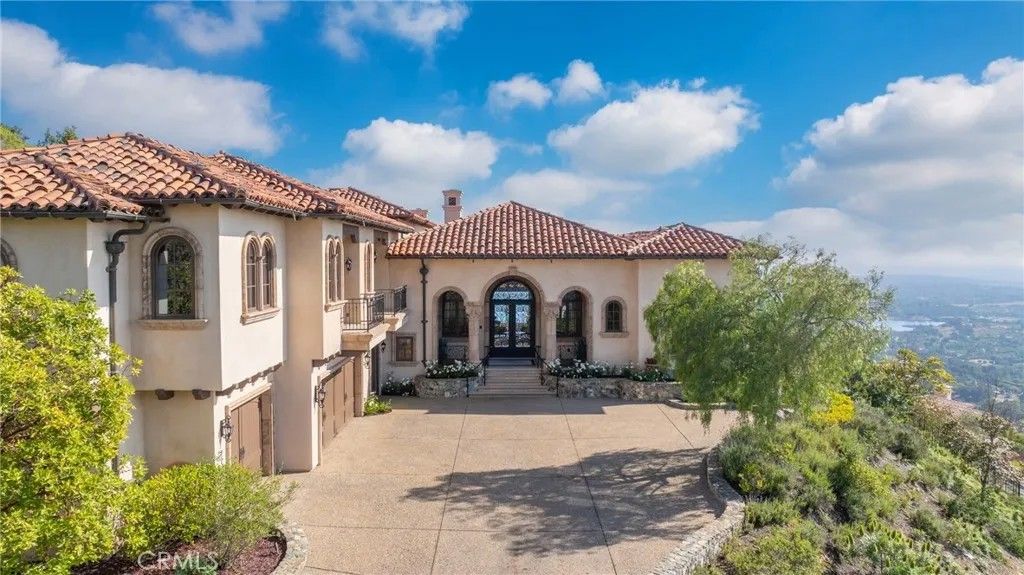 Photo of 7811 Camino De Arriba, Rancho Santa Fe, CA 92067 (MLS # OC25263899)