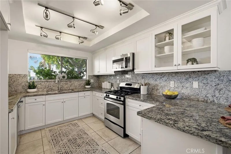 2300 Carnegie Lane 4