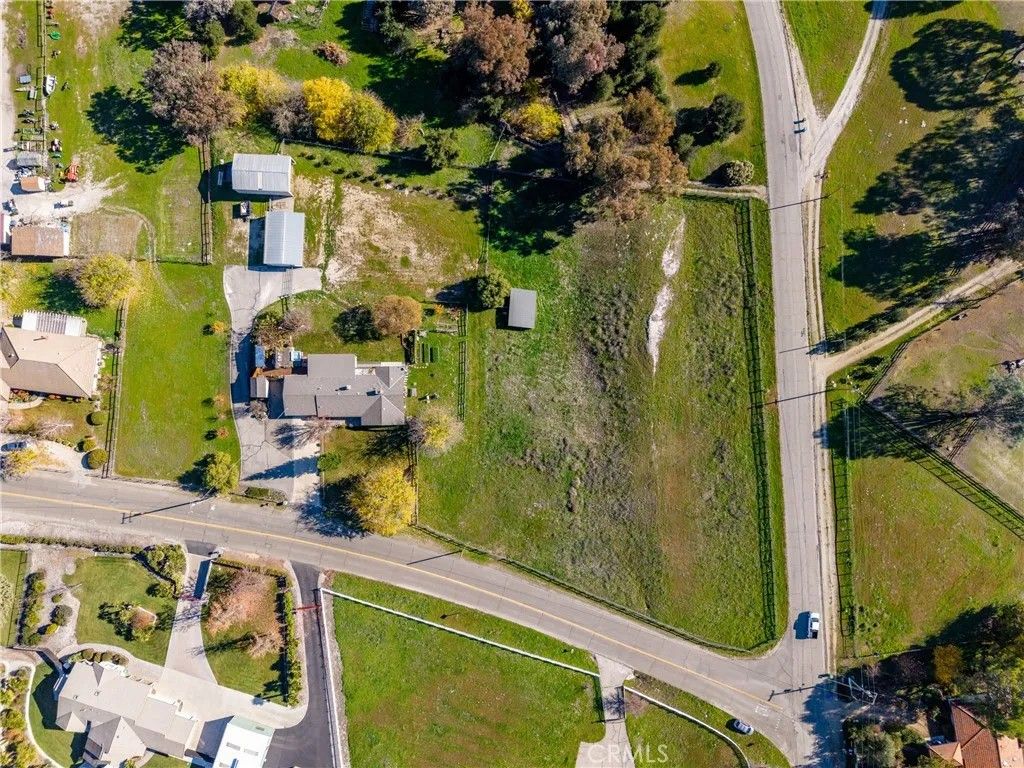 Photo of 9220 Carmel Rd, Atascadero, CA 93422 (MLS # NS25276020)