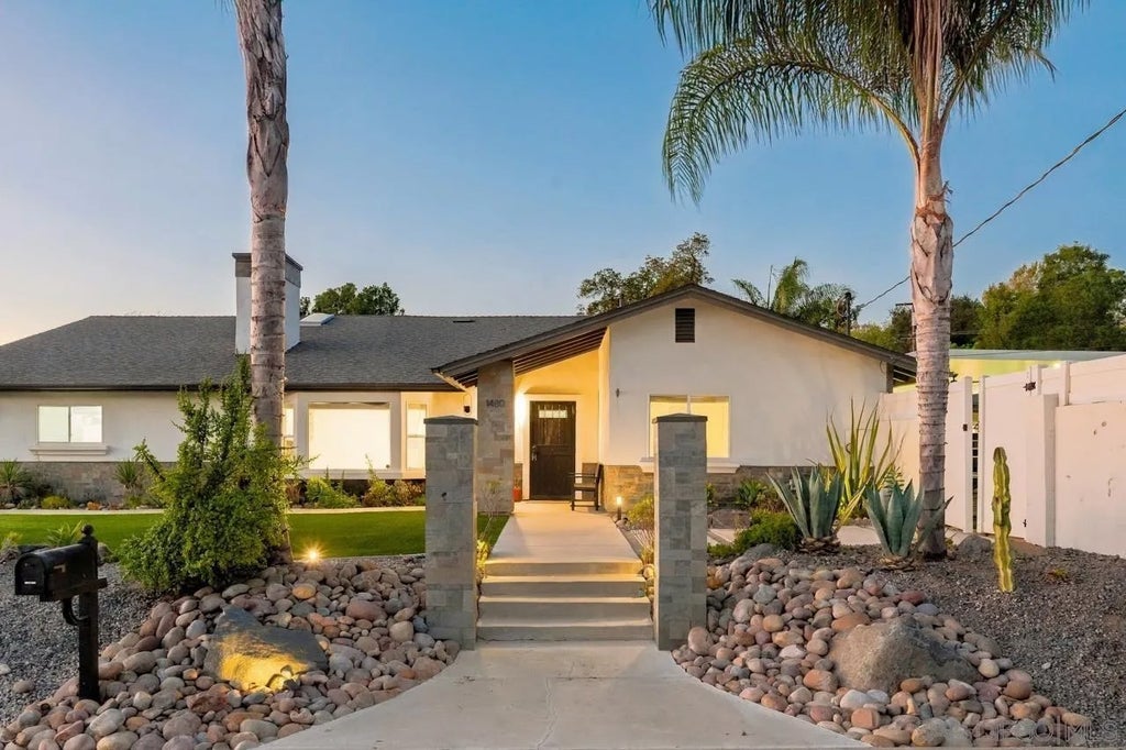 Photo of 1480 Primrose DR, El Cajon, CA 92020 (MLS # 260024727)