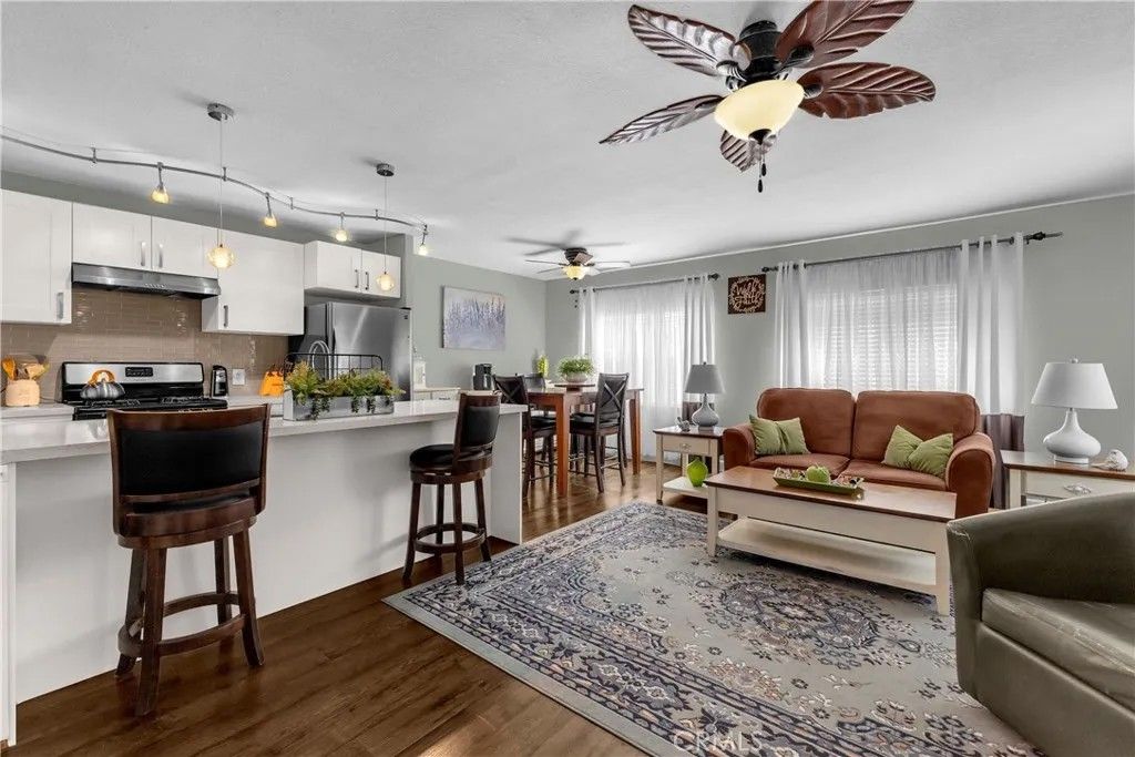 Photo of 25 Diamond #25, Palm Desert, CA 92260 (MLS # IG26054859)