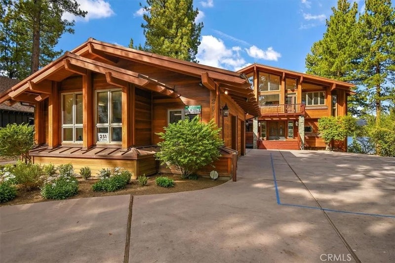 251 N Eureka Drive