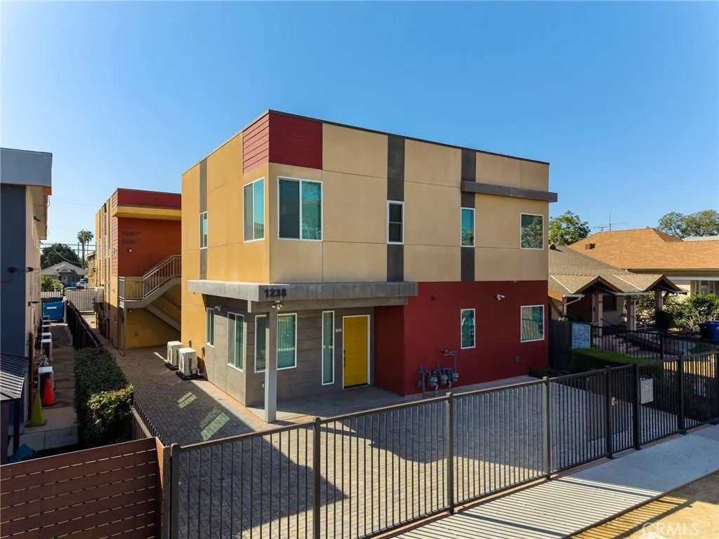 Photo of 1236 W 37th, Los Angeles, CA 90007 (MLS # GD26233908)