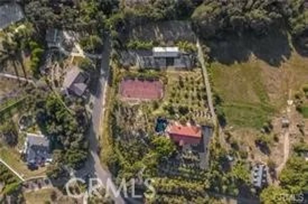 Photo of 2440 Los Alisos Drive, Fallbrook, CA 92028 (MLS # NP26022539)