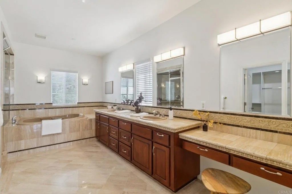 Photo of 2535 San Clemente Avenue, Vista, CA 92084 (MLS # NDP2601978)