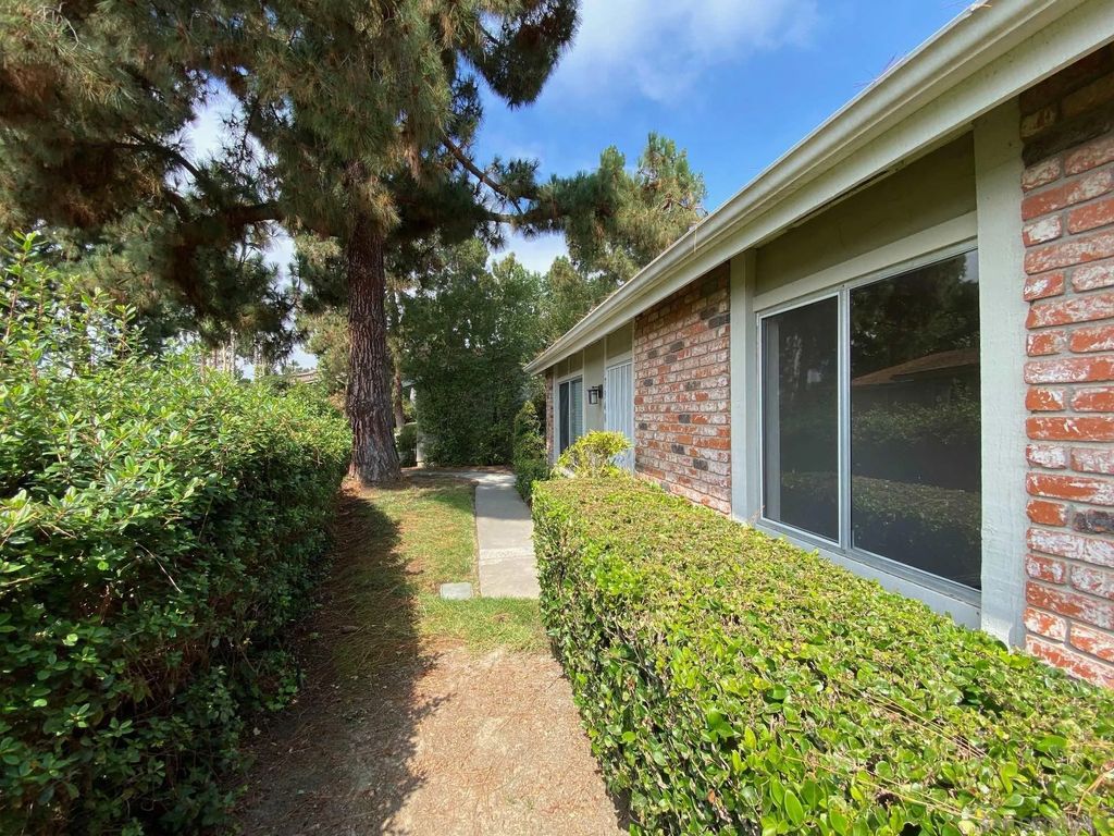 Photo of 7940 Camino Jonata, San Diego, CA 92122 (MLS # 260010936)