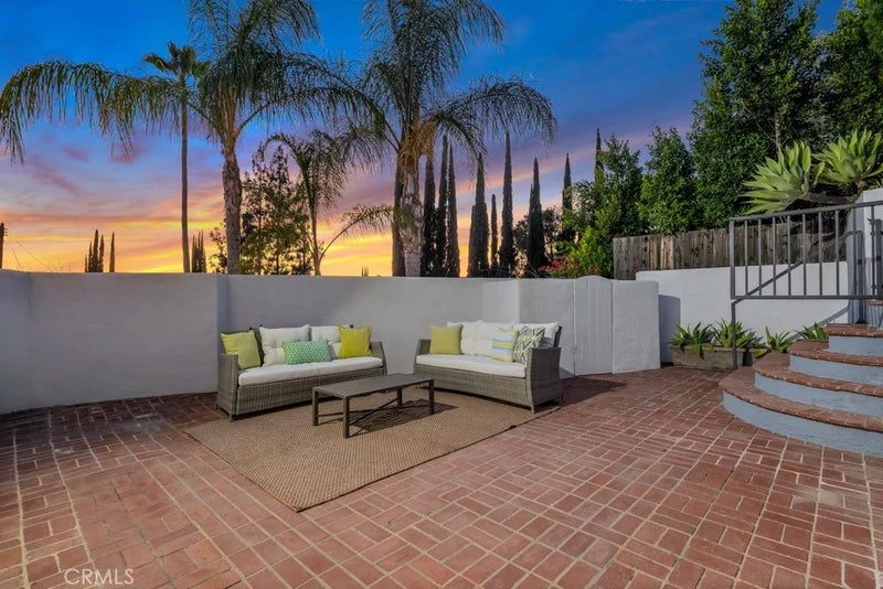 4392 Pampas Road
