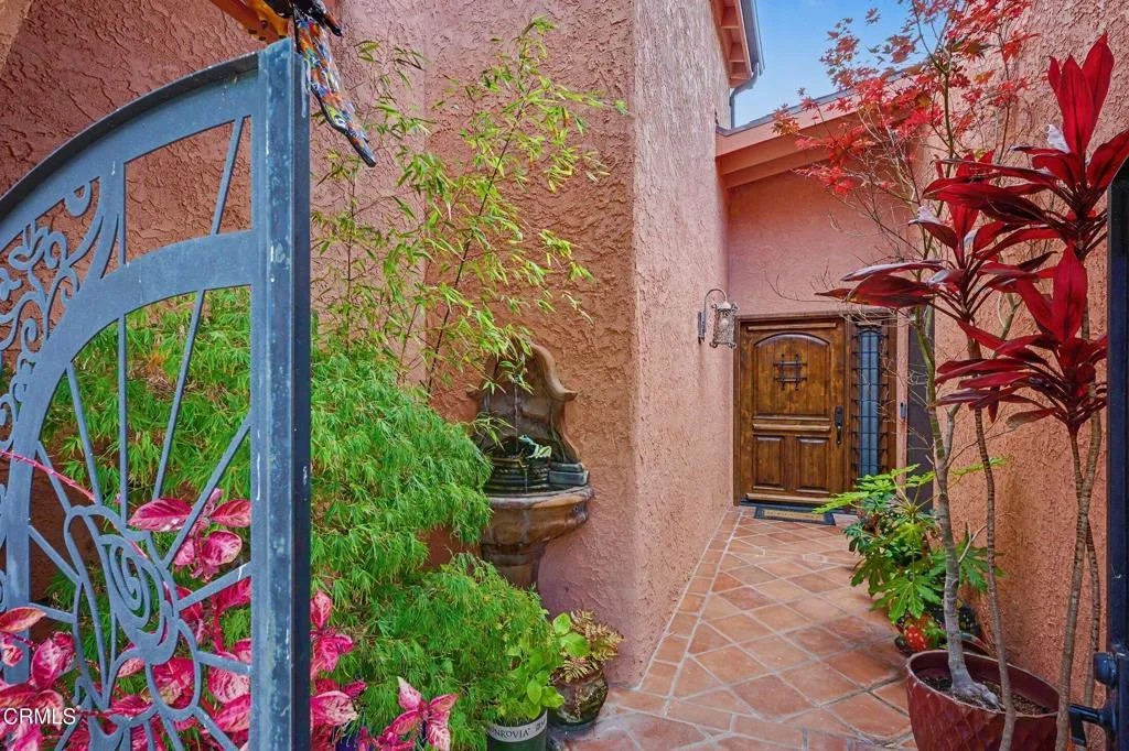 4258 Avenida Prado