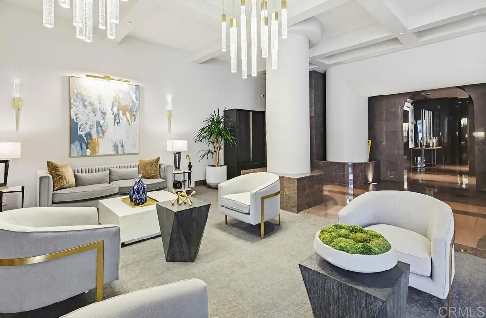 200 W Harbor Drive 2501