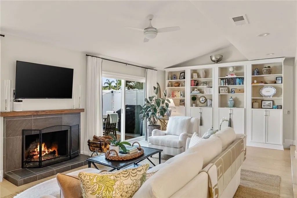 Photo of 372 Plaza Estival, San Clemente, CA 92672 (MLS # PW26023272)