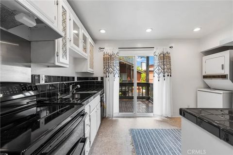 Tiny photo for 4646 Maytime Ln, Culver City, CA 90230 (MLS # GD25253156)