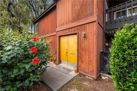 Tiny photo for 4646 Maytime Ln, Culver City, CA 90230 (MLS # GD25253156)