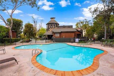 Tiny photo for 4646 Maytime Ln, Culver City, CA 90230 (MLS # GD25253156)