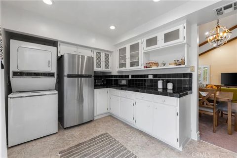 Tiny photo for 4646 Maytime Ln, Culver City, CA 90230 (MLS # GD25253156)
