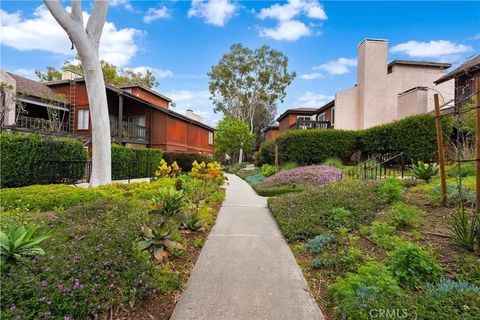 Tiny photo for 4646 Maytime Ln, Culver City, CA 90230 (MLS # GD25253156)