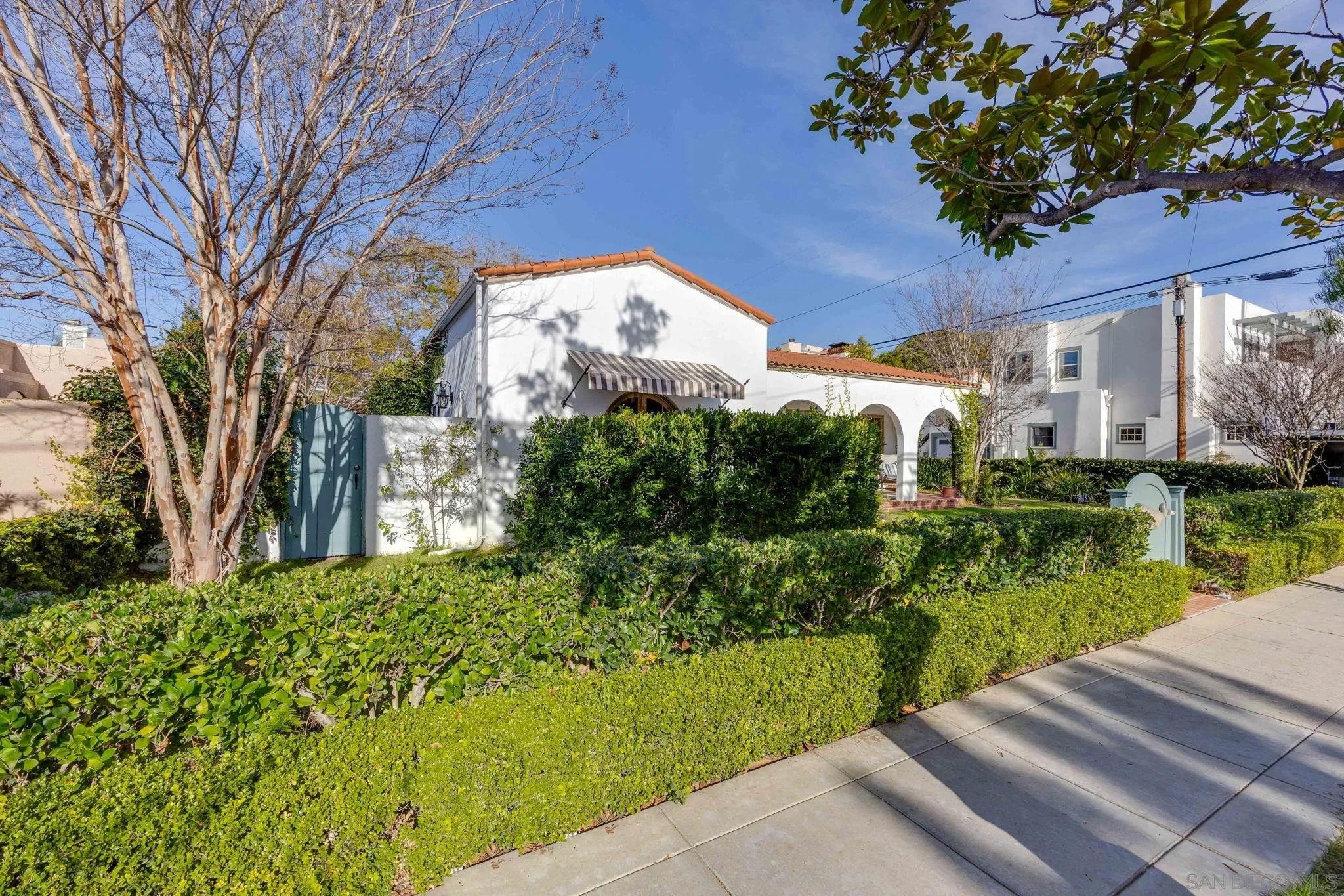 811 10th Street