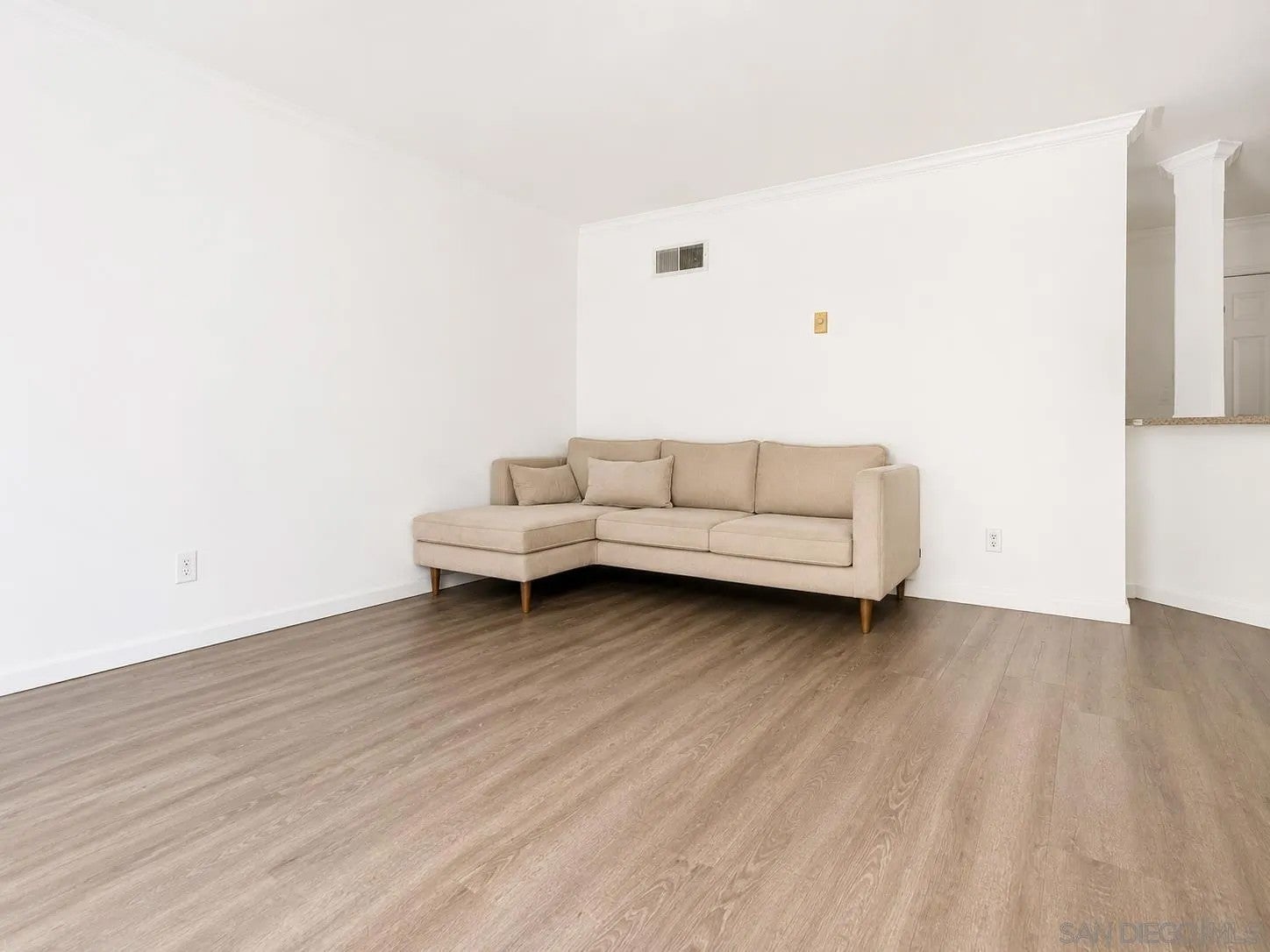 7405 Charmant Dr 1915