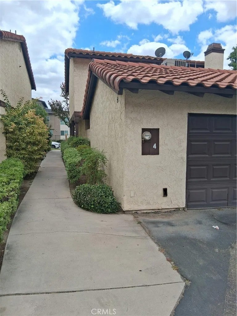 1077 S Santo Antonio Drive 4
