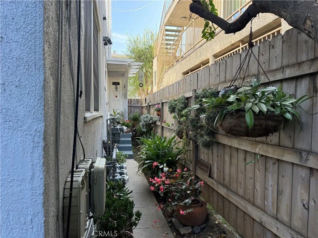 Photo of 3704 E 2nd St, Long Beach, CA 90803 (MLS # PW26016379)