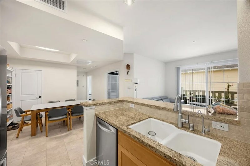 2367 Jefferson 312