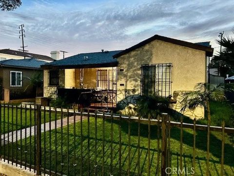 Photo of 2223 Easy Ave, Long Beach, CA 90810 (MLS # DW26028188)