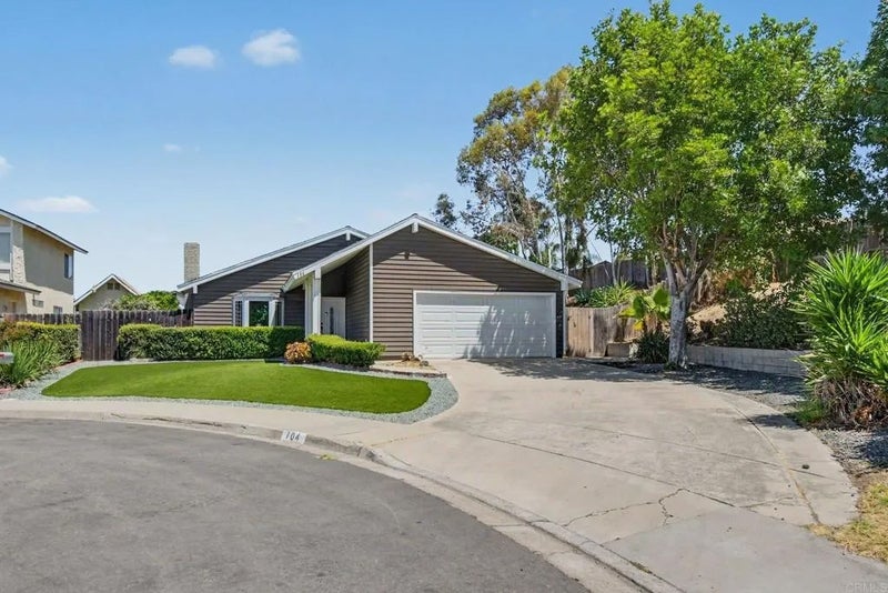 104 Lechuza Ln