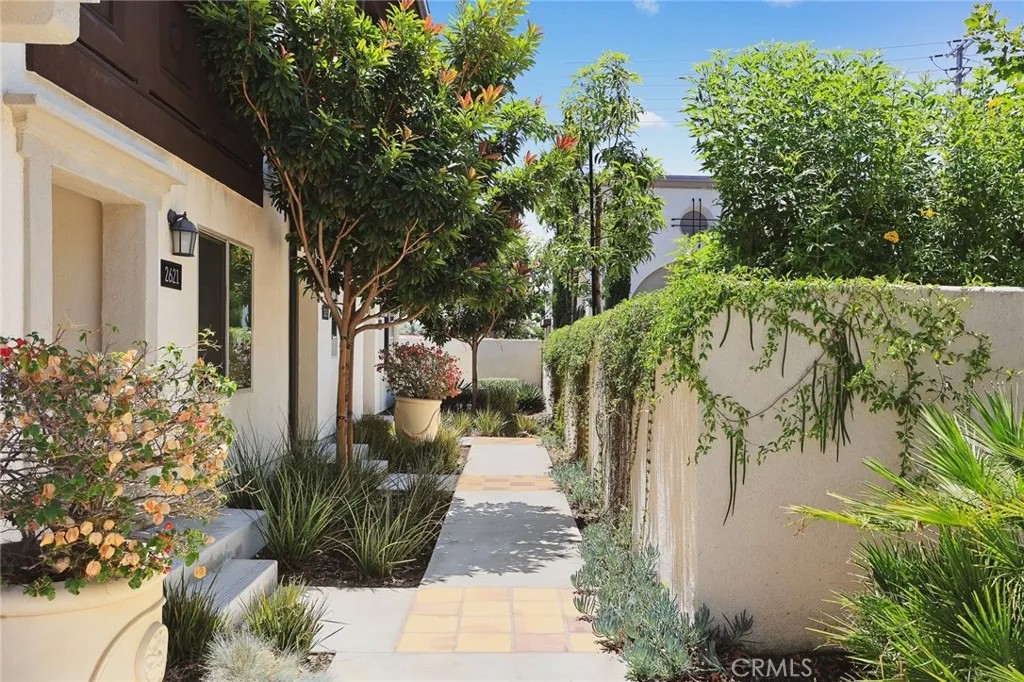 2629 Winston Court