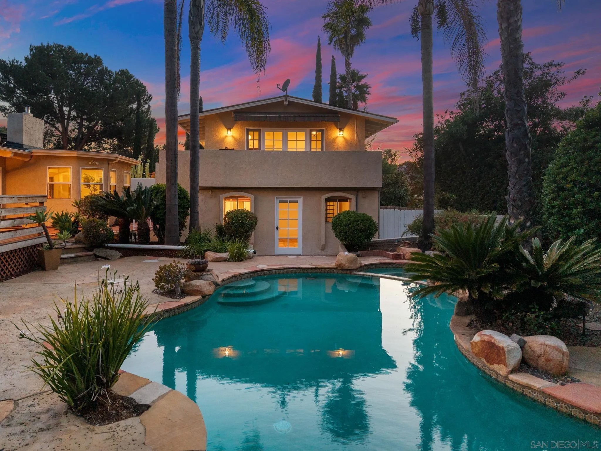12832 Stone Canyon Rd