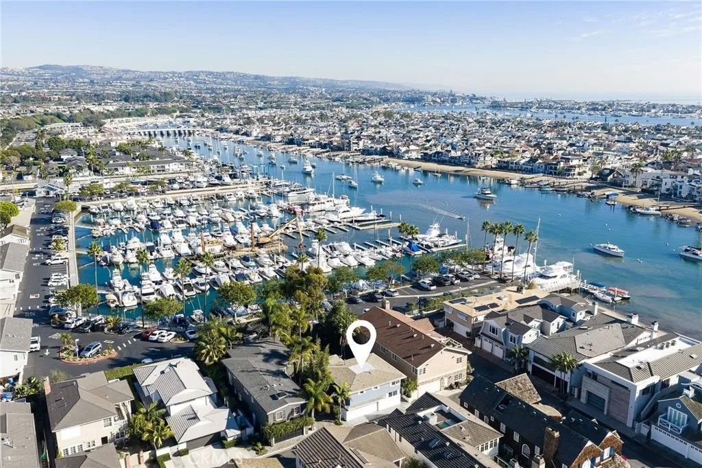 Photo of 65 Beacon Bay, Newport Beach, CA 92660 (MLS # NP26013209)