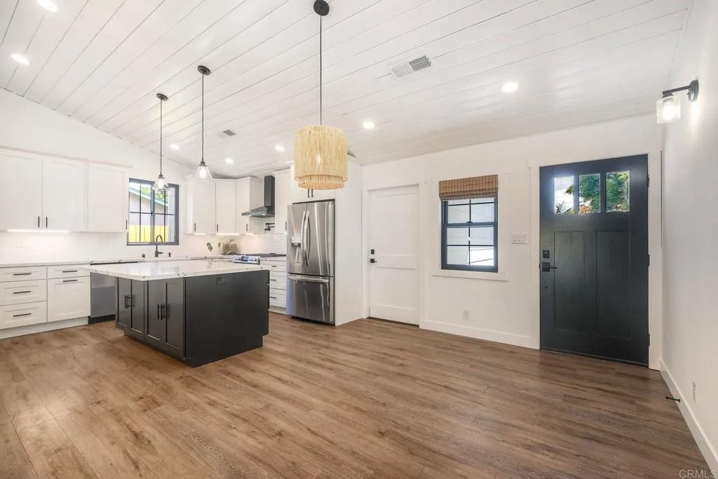 2295 Highland Drive