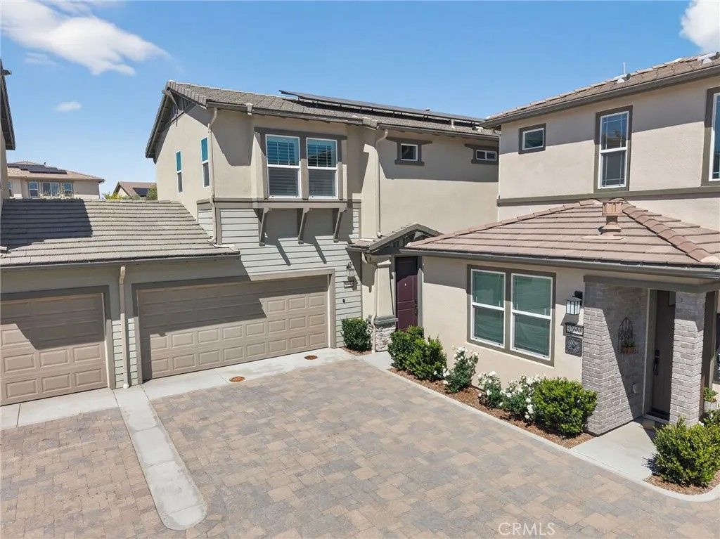 Photo of 32664 Brunello Way, Temecula, CA 92591 (MLS # SW26067343)