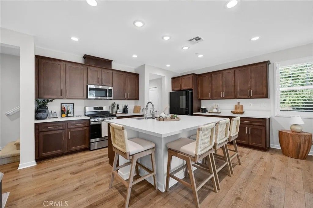 Photo of 32664 Brunello Way, Temecula, CA 92591 (MLS # SW26067343)