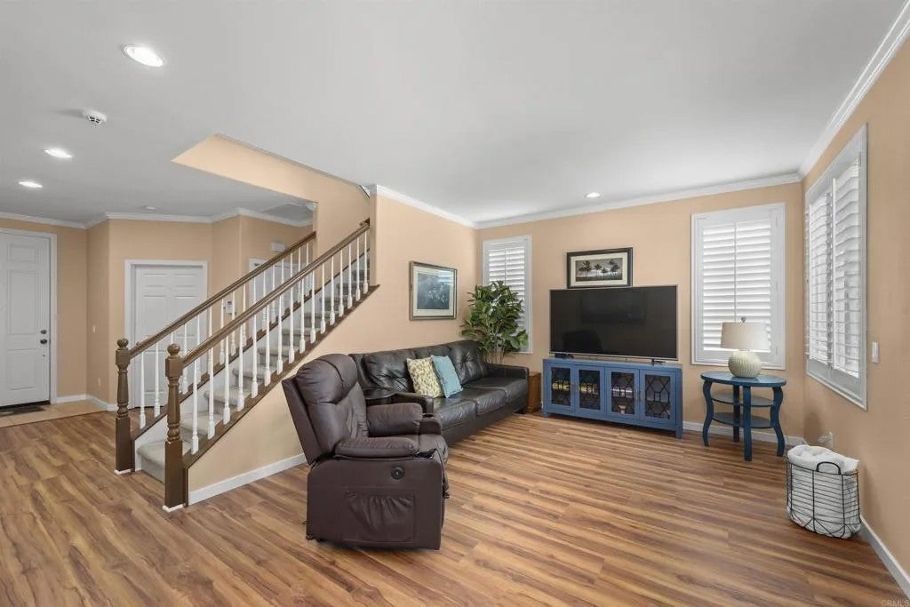 5345 Topsail Drive