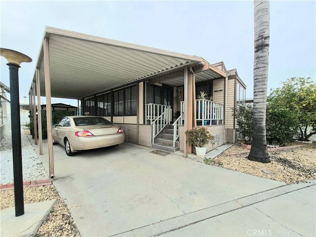 Photo of 1295 S Cawston Ave #281, Hemet, CA 92545 (MLS # SW26017027)