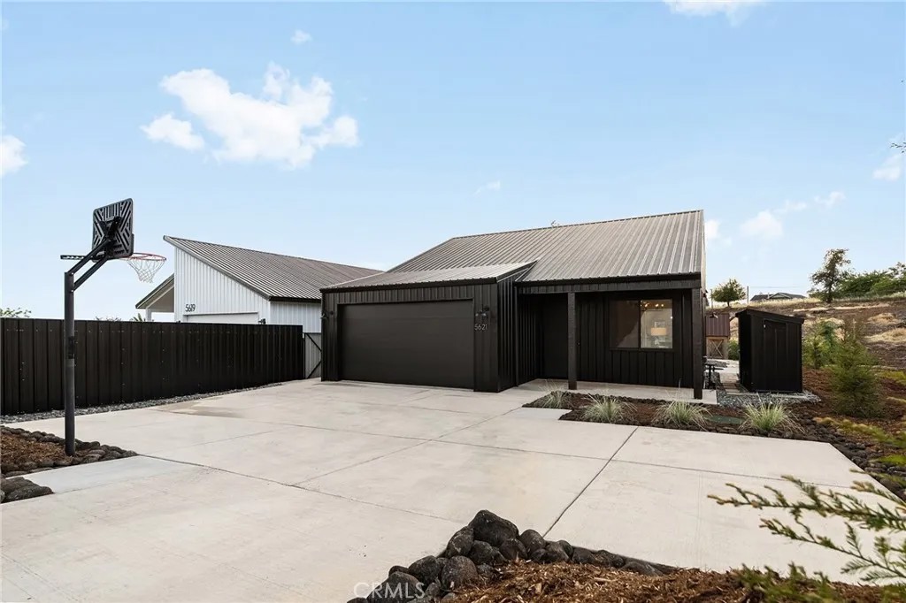 5621 Sierra Park