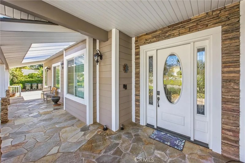 31027 E Sunset Drive North