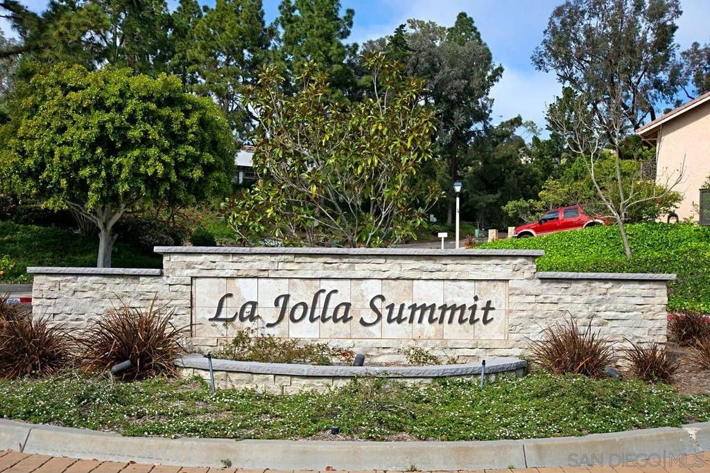 Photo of 2097 Caminito Capa, La Jolla, CA 92037 (MLS # 260014137)